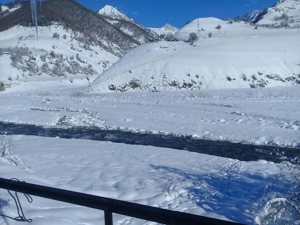"Aragvi" Hotel Нагореви Екстер'єр фото